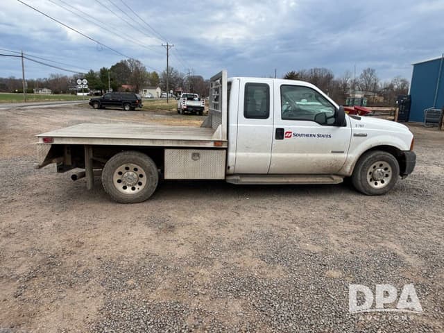 Image of Ford F-250 equipment image 3