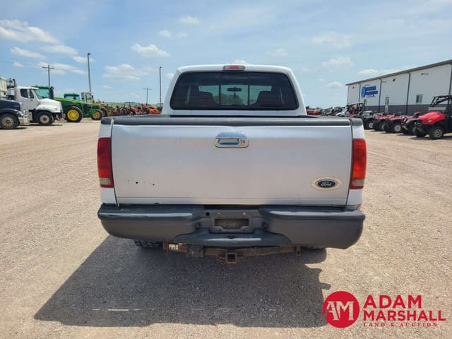 Image of Ford F-250 equipment image 4