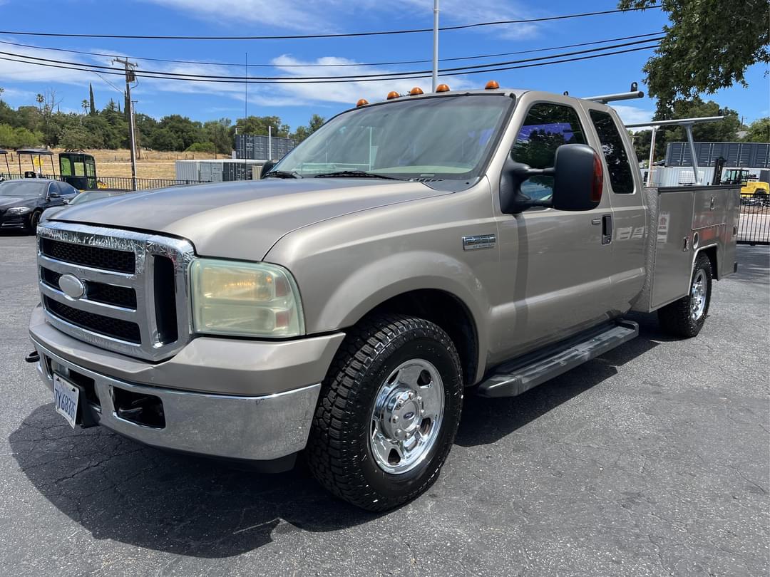 Image of Ford F-250 Primary image
