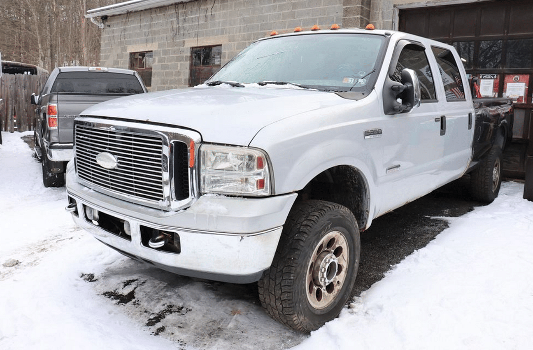 Image of Ford F-350 Primary image