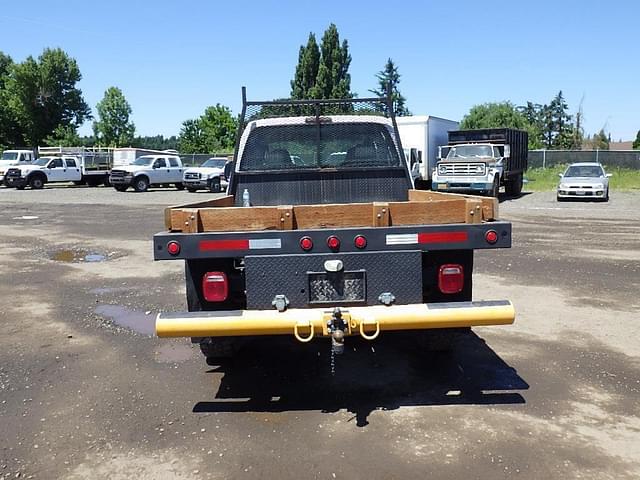 Image of Ford F-350 equipment image 3