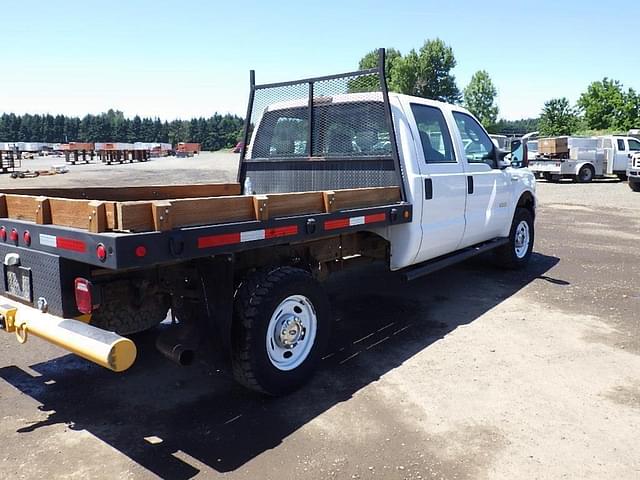 Image of Ford F-350 equipment image 4