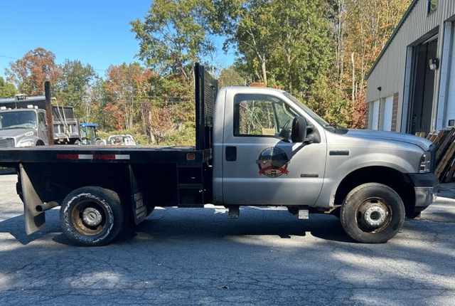 Image of Ford F-350 equipment image 1