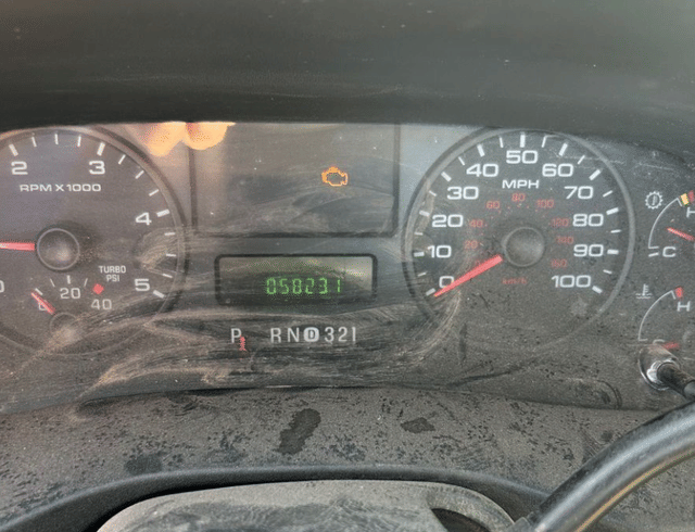 Image of Ford F-350 equipment image 4