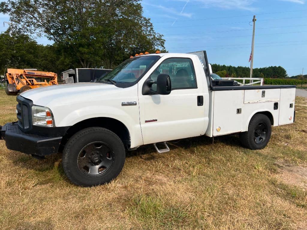 Image of Ford F-350 Primary image