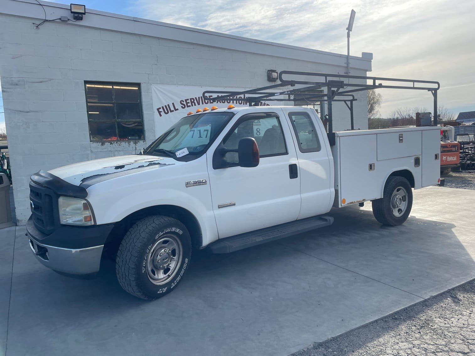 2007 Ford F-350 Equipment Image0