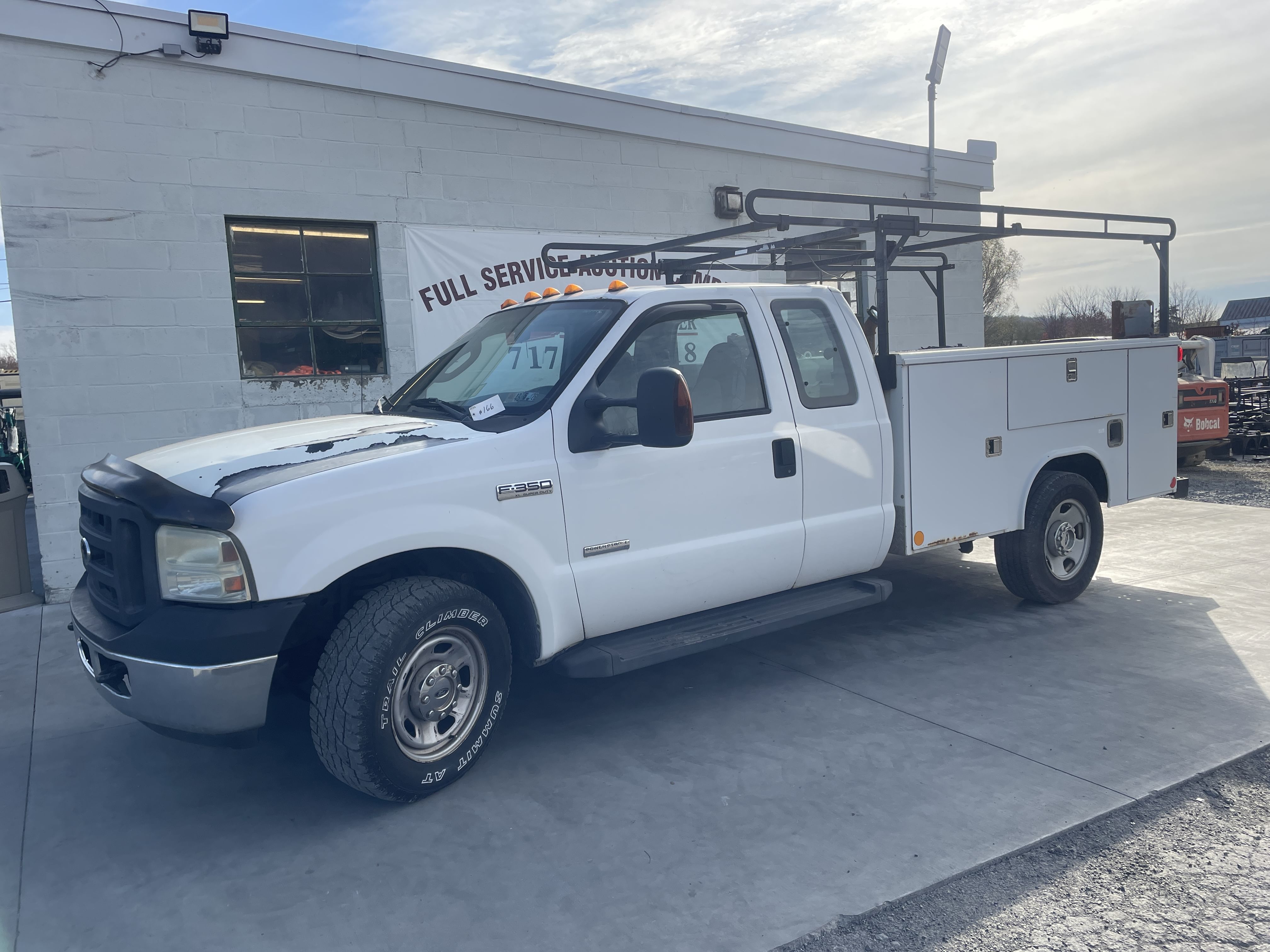 2007 Ford F-350 Equipment Image0