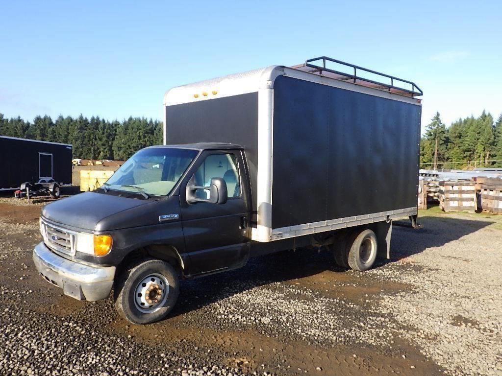 2007 Ford F-450 Equipment Image0