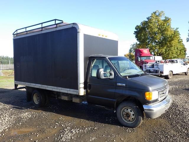 Image of Ford F-450 equipment image 1