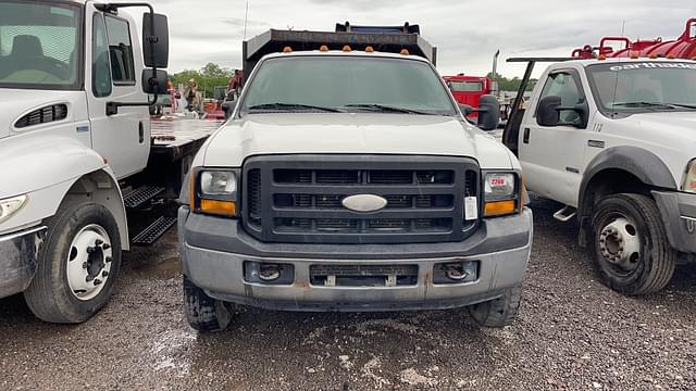 Image of Ford F-450 equipment image 1