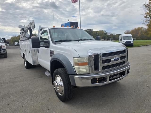 Image of Ford F-450 equipment image 2