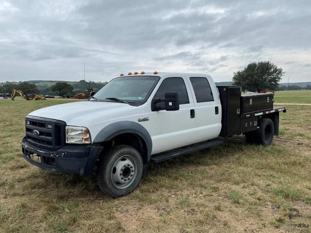 Image of Ford F-450 equipment image 3