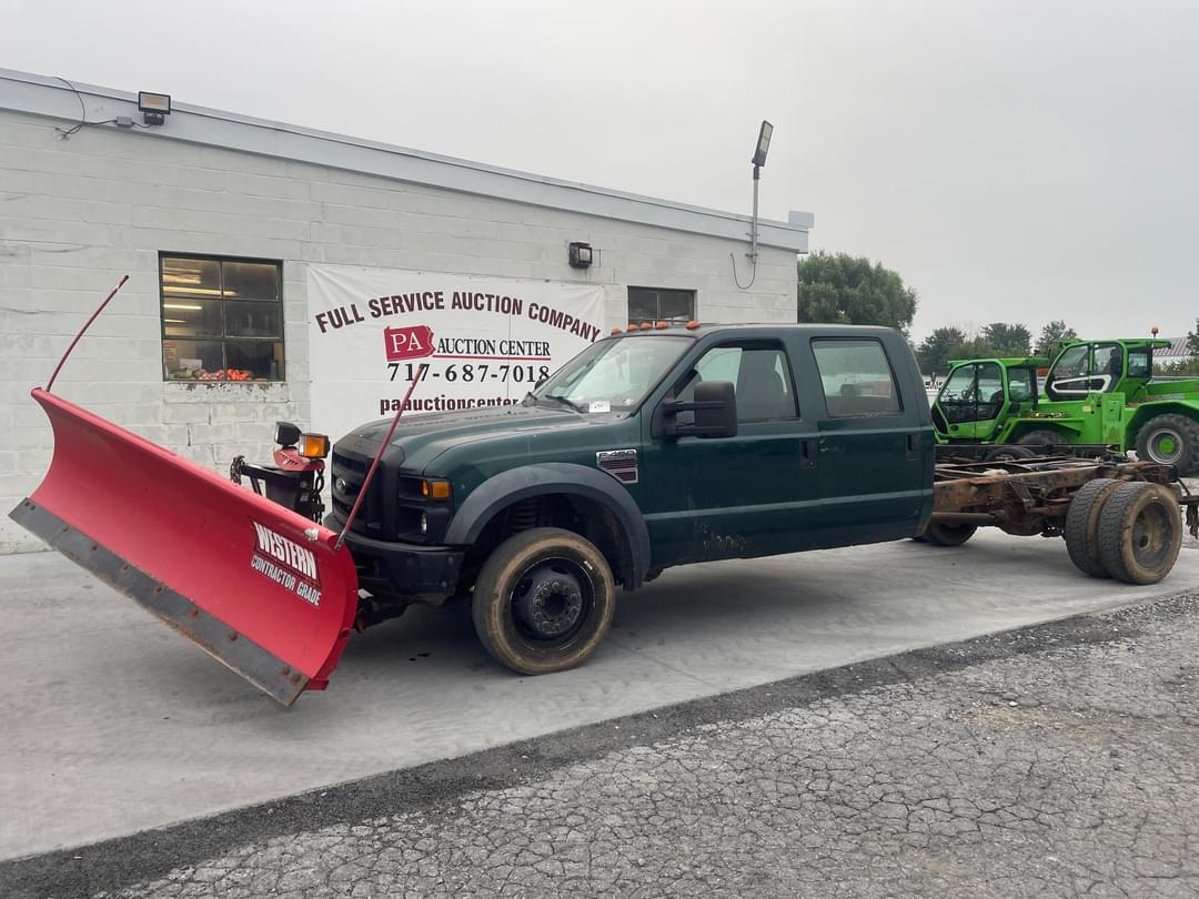 Image of Ford F-450 Primary image