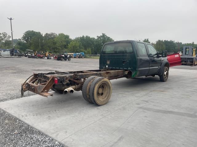 Image of Ford F-450 equipment image 3