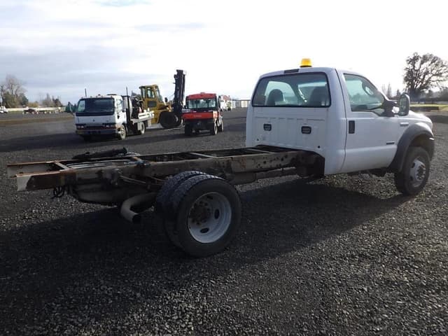 Image of Ford F-550 equipment image 4