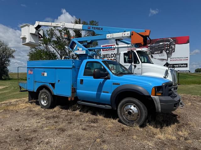Image of Ford F-550 equipment image 1