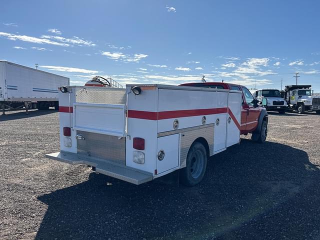 Image of Ford F-550 equipment image 2
