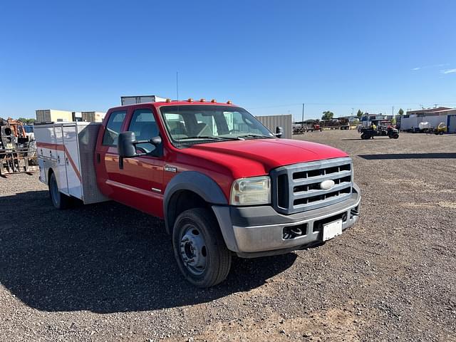 Image of Ford F-550 equipment image 3