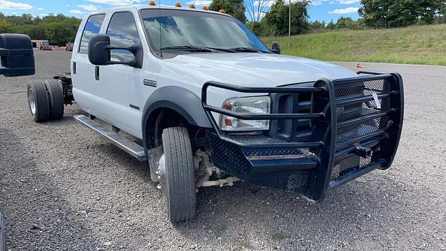 Image of Ford F-550 equipment image 2