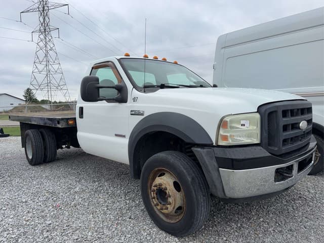 Image of Ford F-550 equipment image 1