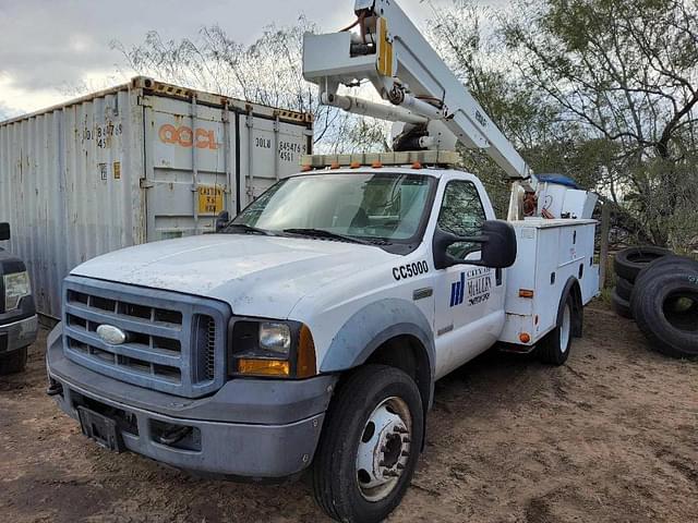 Image of Ford F-550 equipment image 1