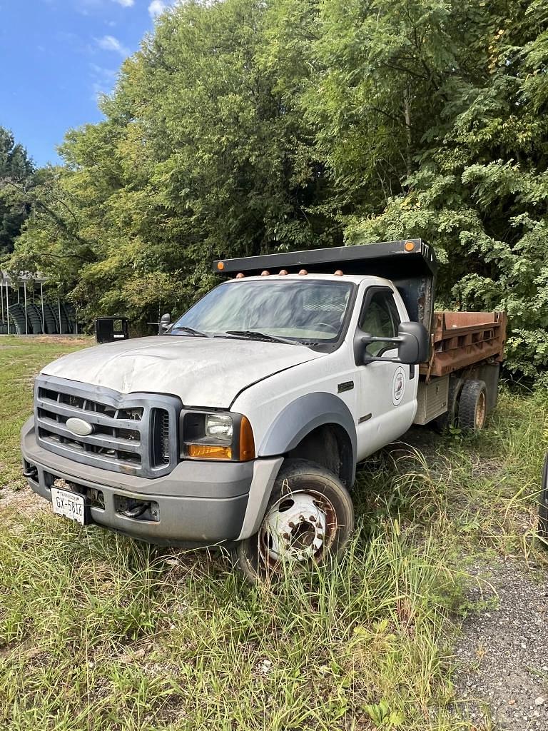 Image of Ford F-550 Image 0