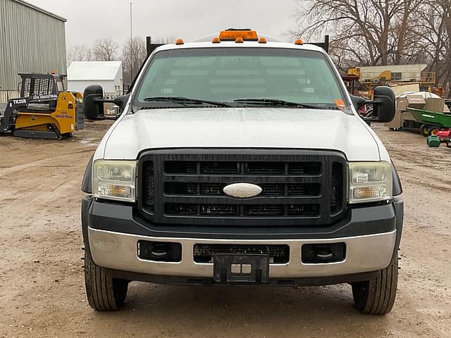 Image of Ford F-550 equipment image 1