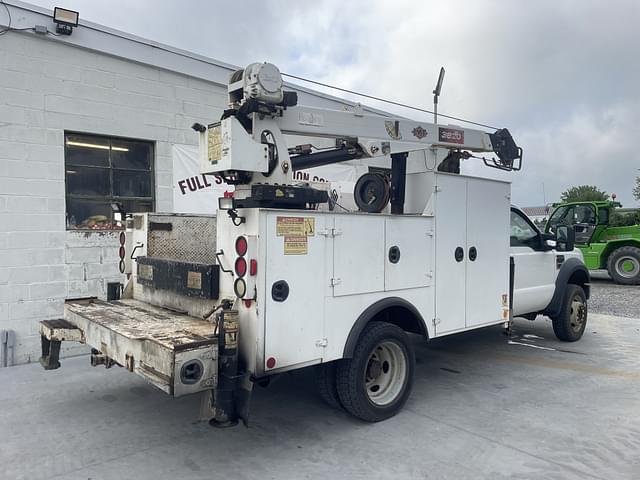 Image of Ford F-550 equipment image 1