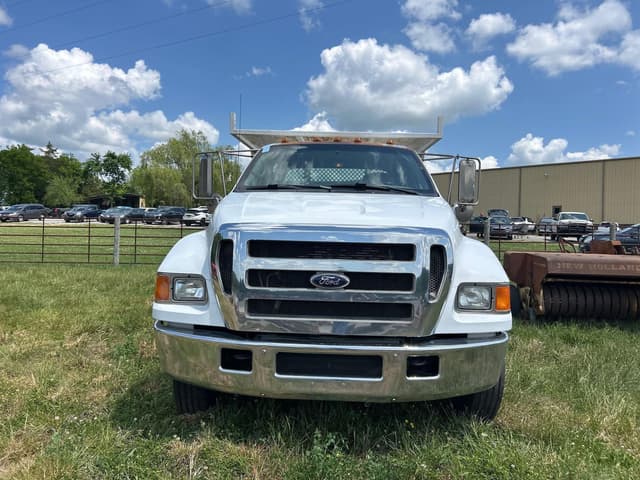 Image of Ford F-650 equipment image 1