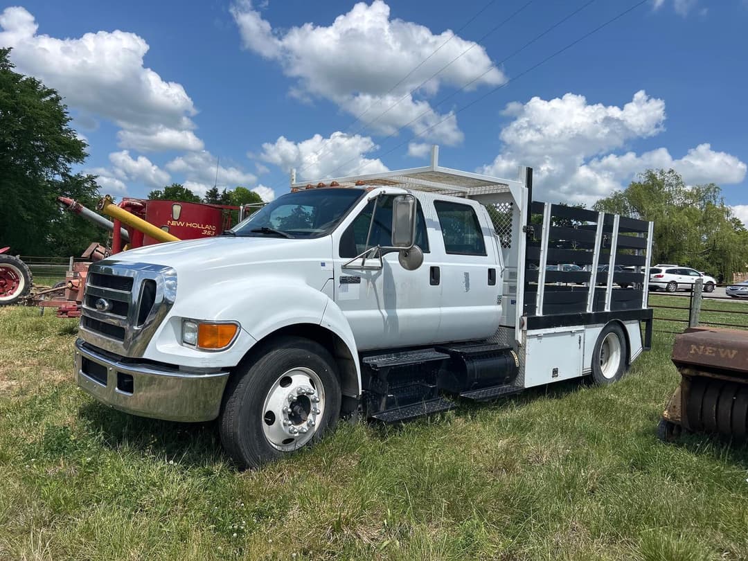 Image of Ford F-650 Primary image