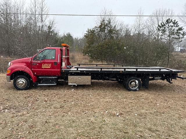 Image of Ford F-650 equipment image 1