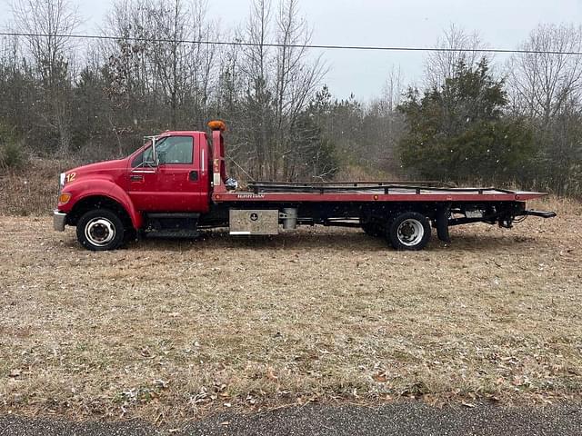 Image of Ford F-650 equipment image 1