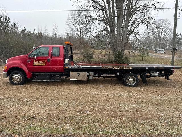 Image of Ford F-650 equipment image 1