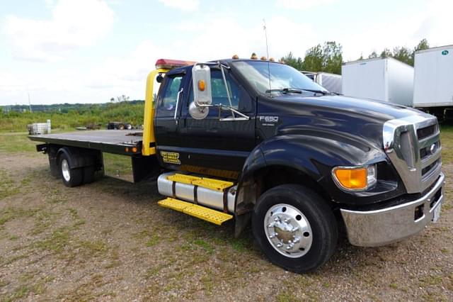 Image of Ford F-650 equipment image 2