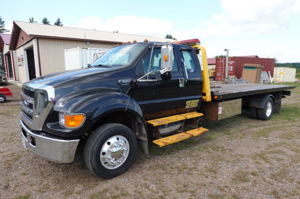 Image of Ford F-650 Primary image