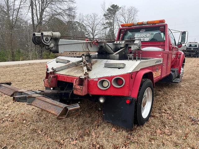 Image of Ford F-650 equipment image 2