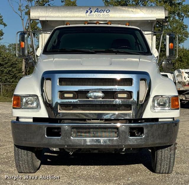 Image of Ford F-650 equipment image 1