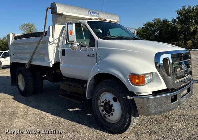 Image of Ford F-650 equipment image 2