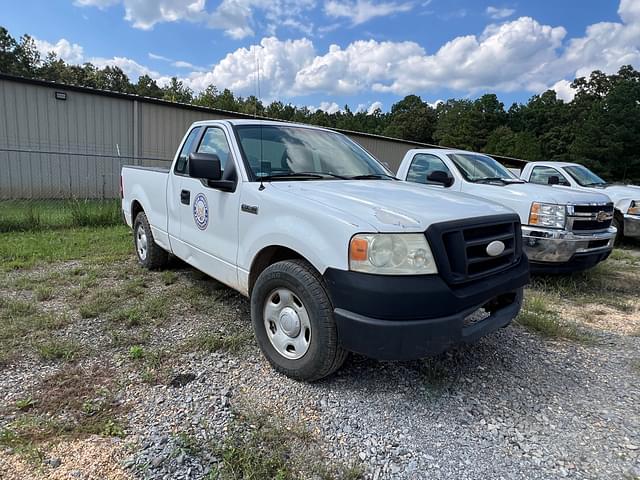 Image of Ford F-150 equipment image 1