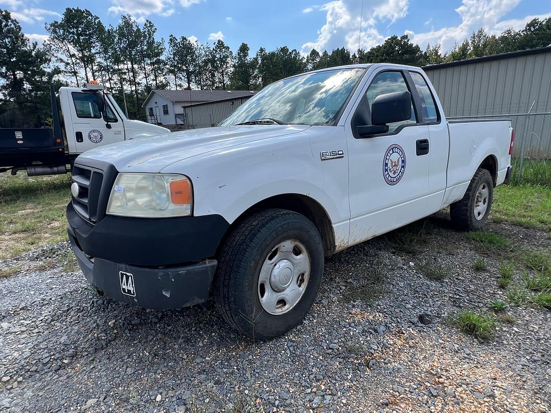 Image of Ford F-150 Primary image