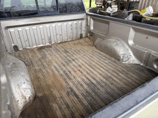 Image of Ford F-150 equipment image 4