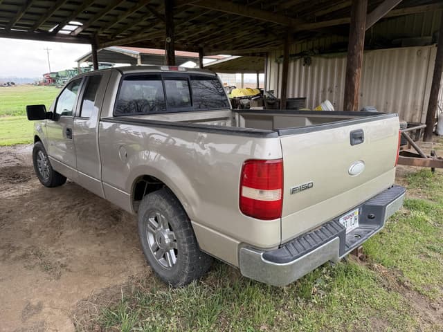 Image of Ford F-150 equipment image 3
