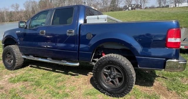 Image of Ford F-150 equipment image 1