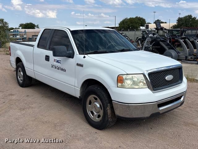 Image of Ford F-150 equipment image 2
