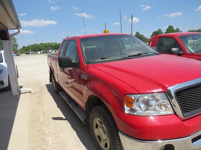 Image of Ford F-150 equipment image 2