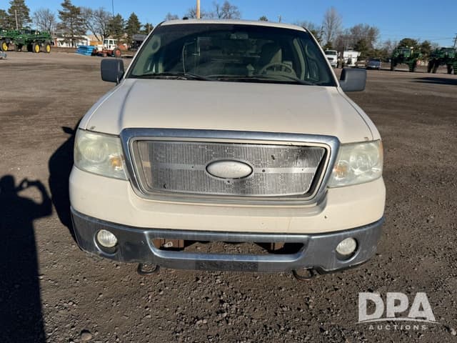 Image of Ford F-150 equipment image 2