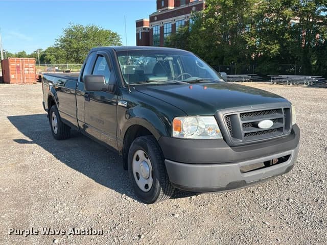 Image of Ford F-150 equipment image 2