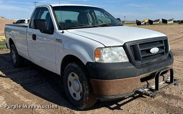 Image of Ford F-150 equipment image 2