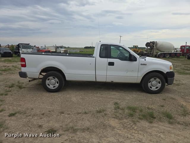 Image of Ford F-150 equipment image 3