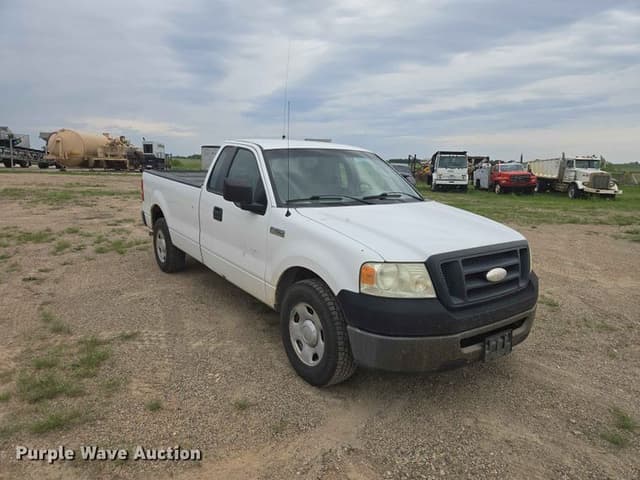 Image of Ford F-150 equipment image 2